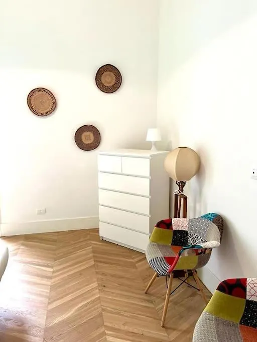 Ferienwohnung La Casa Lollo E Cri Al Vomero Neapel